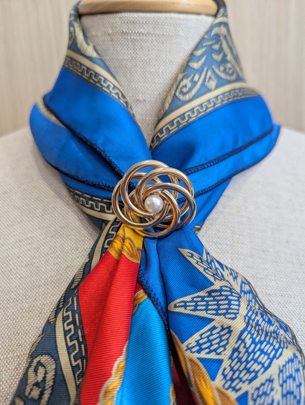 Vintage Gold And Pearl Scarf Pin /Brooch